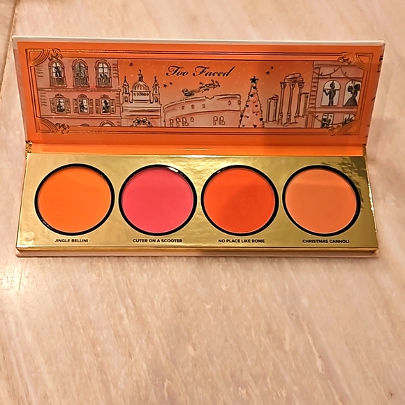 Too Faced Christmas in the City Make Up Collection...NEVER USED - Picture 7 of 10